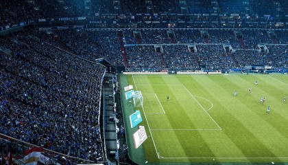 开云官方网页登录-冰岛队在欧预赛中大胜一场，晋级前景一片光明，冰岛队没进欧洲杯