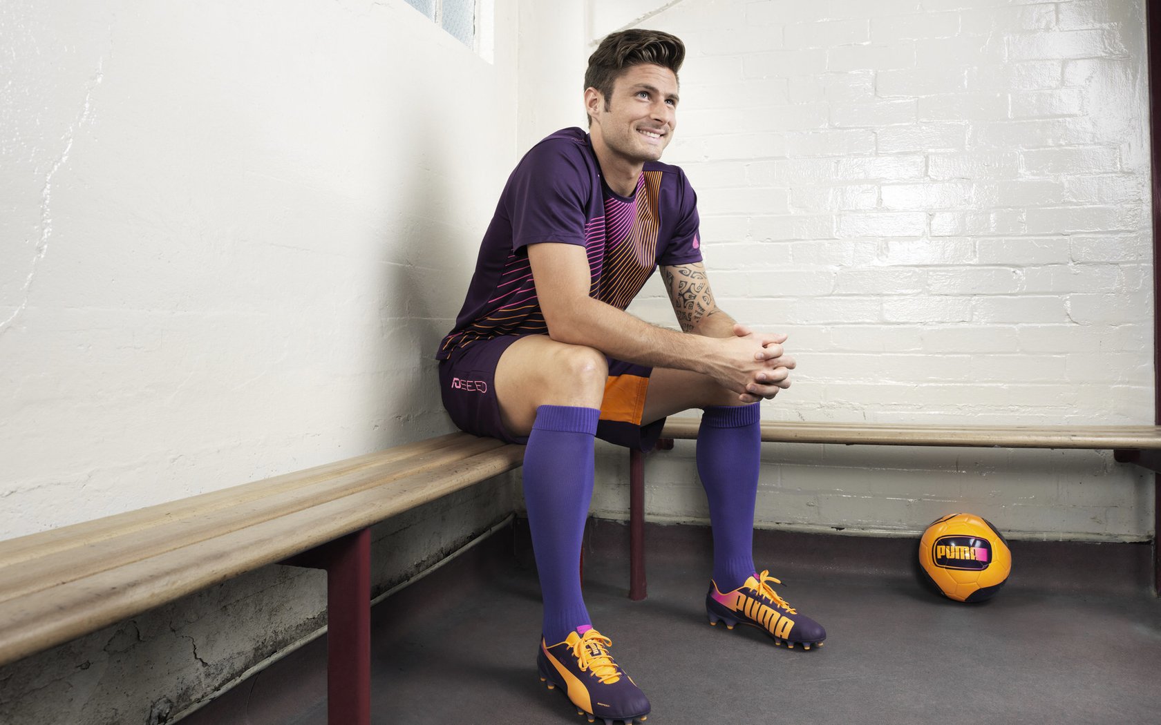 桑普顿客场胜球,扭转颓势追赶前四,桑普森号